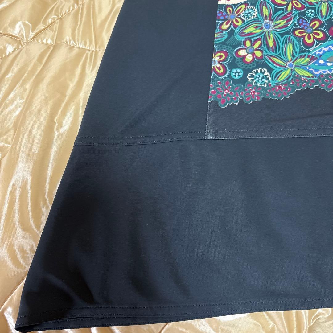 【未使用に近い】✨トクコプルミエヴォル✨黒地に前中央メルヘン柄長袖チュニック！