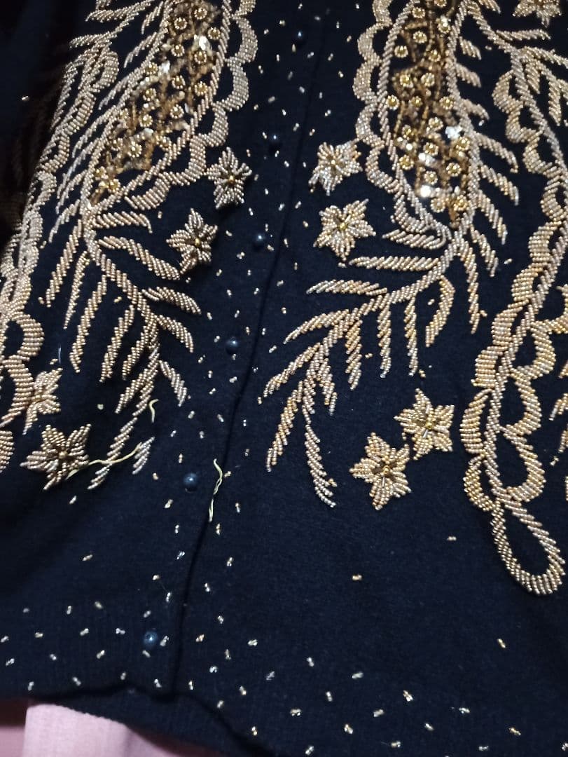 逸品物一品物　黒の刺繍入りアンゴラニットカーディガン　香港製Y2K