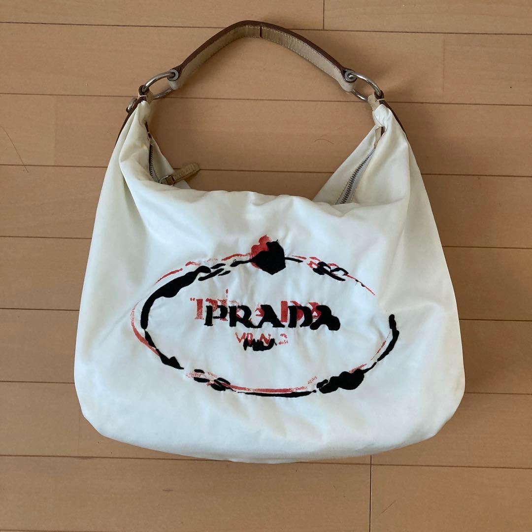 正規品☆PRADA ショルダーバッグ ホワイトベージュ ロゴ入り