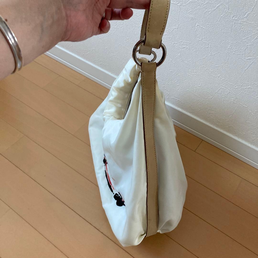 正規品☆PRADA ショルダーバッグ ホワイトベージュ ロゴ入り