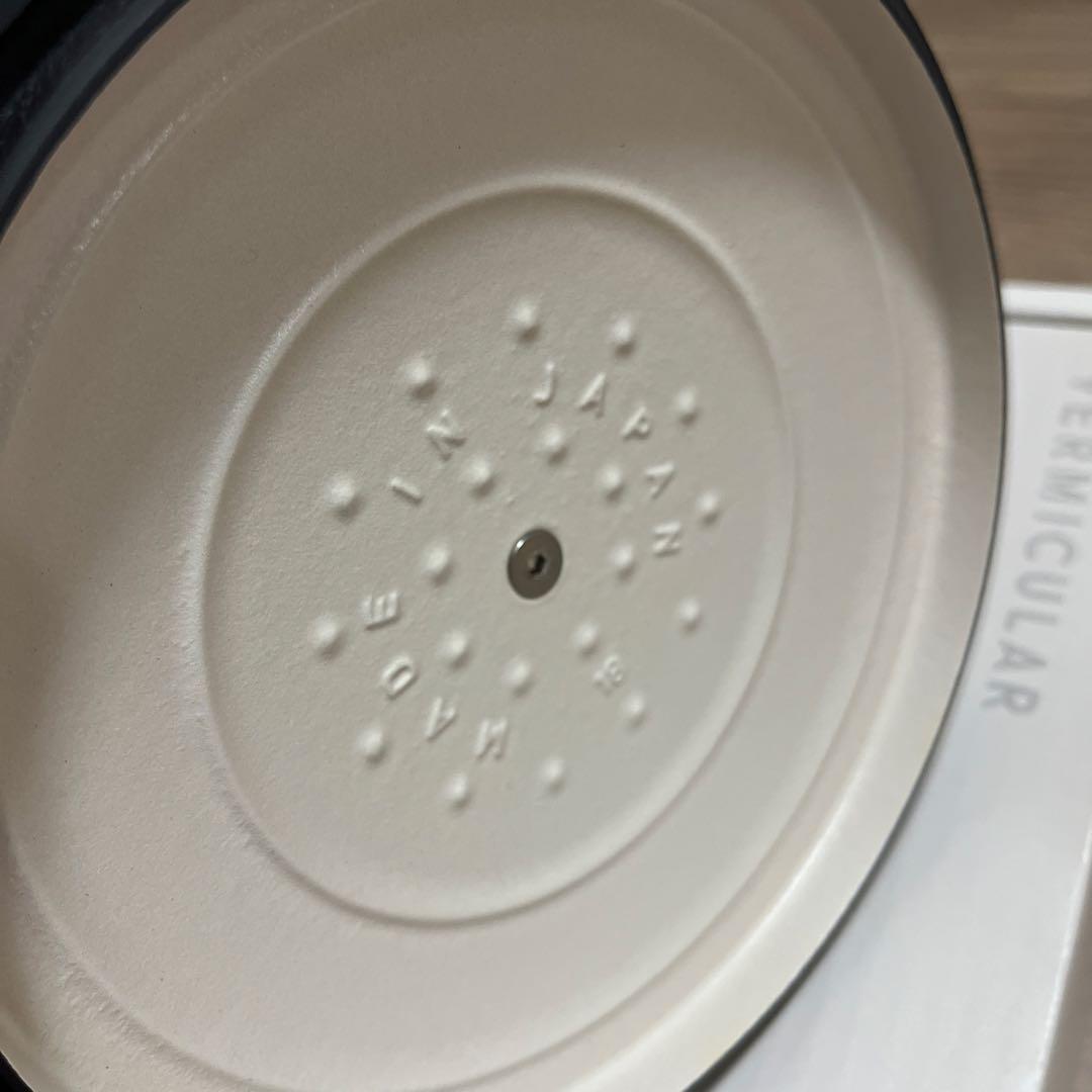 VERMICULAR OVEN POT2 18 スタンディングハンドル　レシピ本