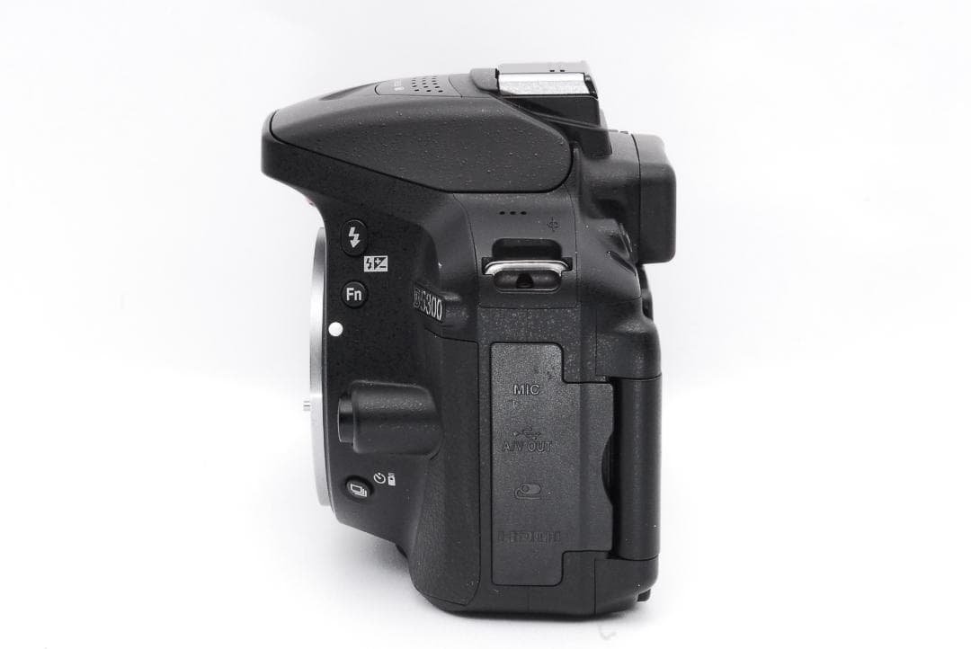 使用回数少な目 Wi-Fi搭載機 Nikon D5300 ダブルレンズセット