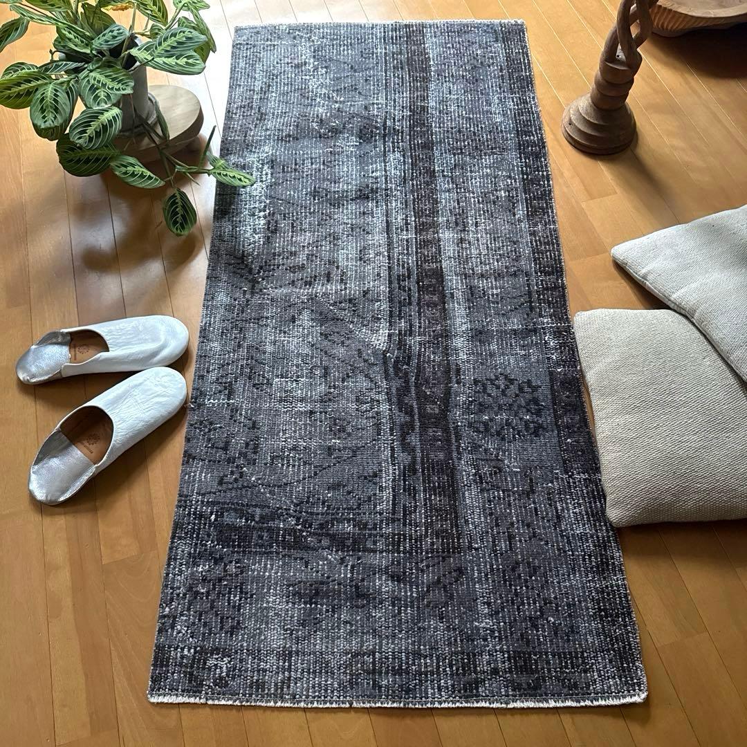 62×137.5 ダークグレイオーバーダイ　ボタニカル　トルコヴィンテージラグ