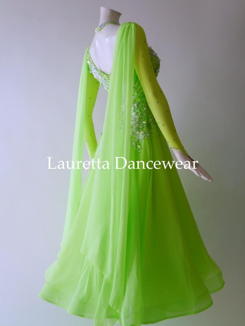 新品✨ラウレッタ 社交ダンスドレス ネオングリーン M 高級仕様 競技 デモ対応