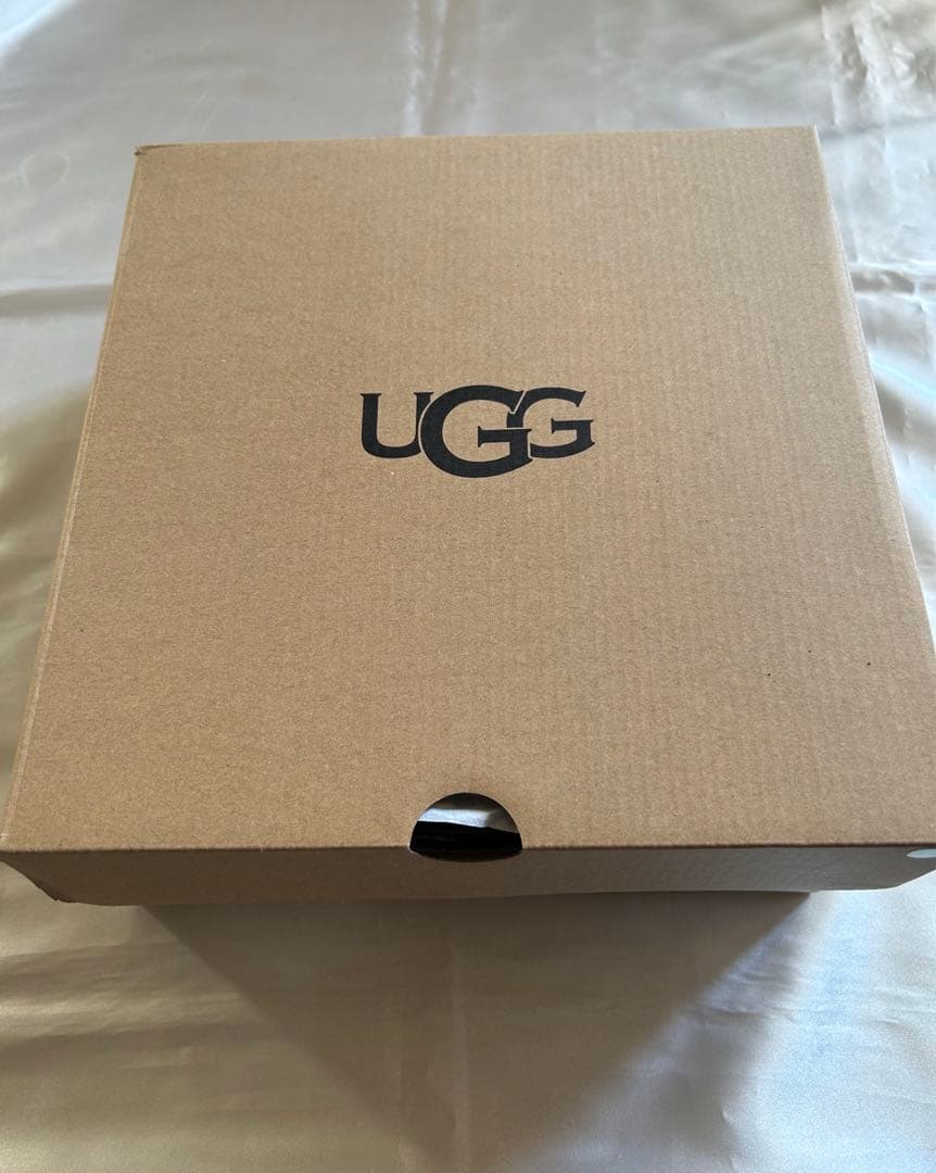 ※希少品※【新品】UGG OH FLUFFITA