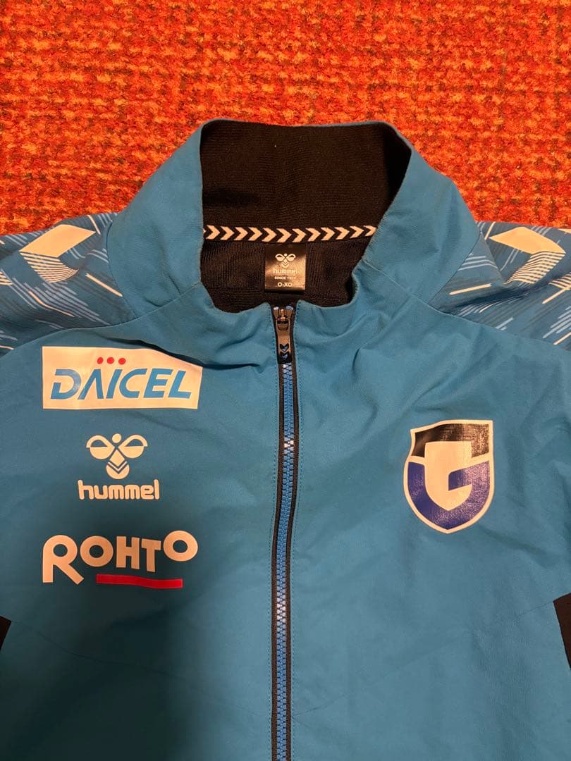 ガンバ大阪　 青 ジップアップ ウィンドブレーカー