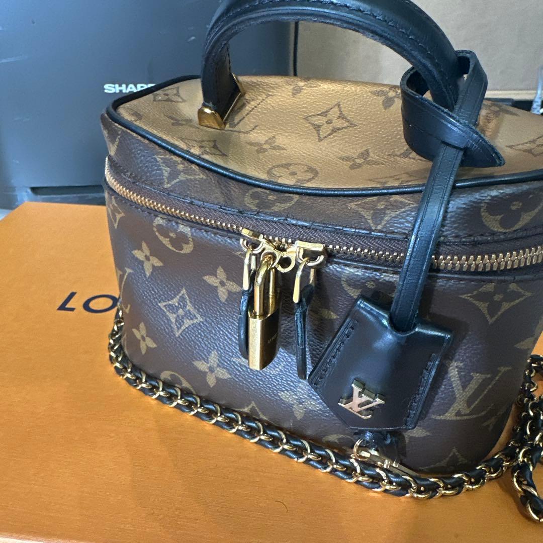 【セール中】チェーン付き‼️Louis Vuitton ヴァニティバッグ