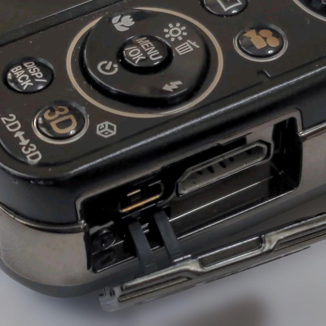 富士フイルム FinePix REAL 3D デジカメ W3‪【ジャンク】♡F1