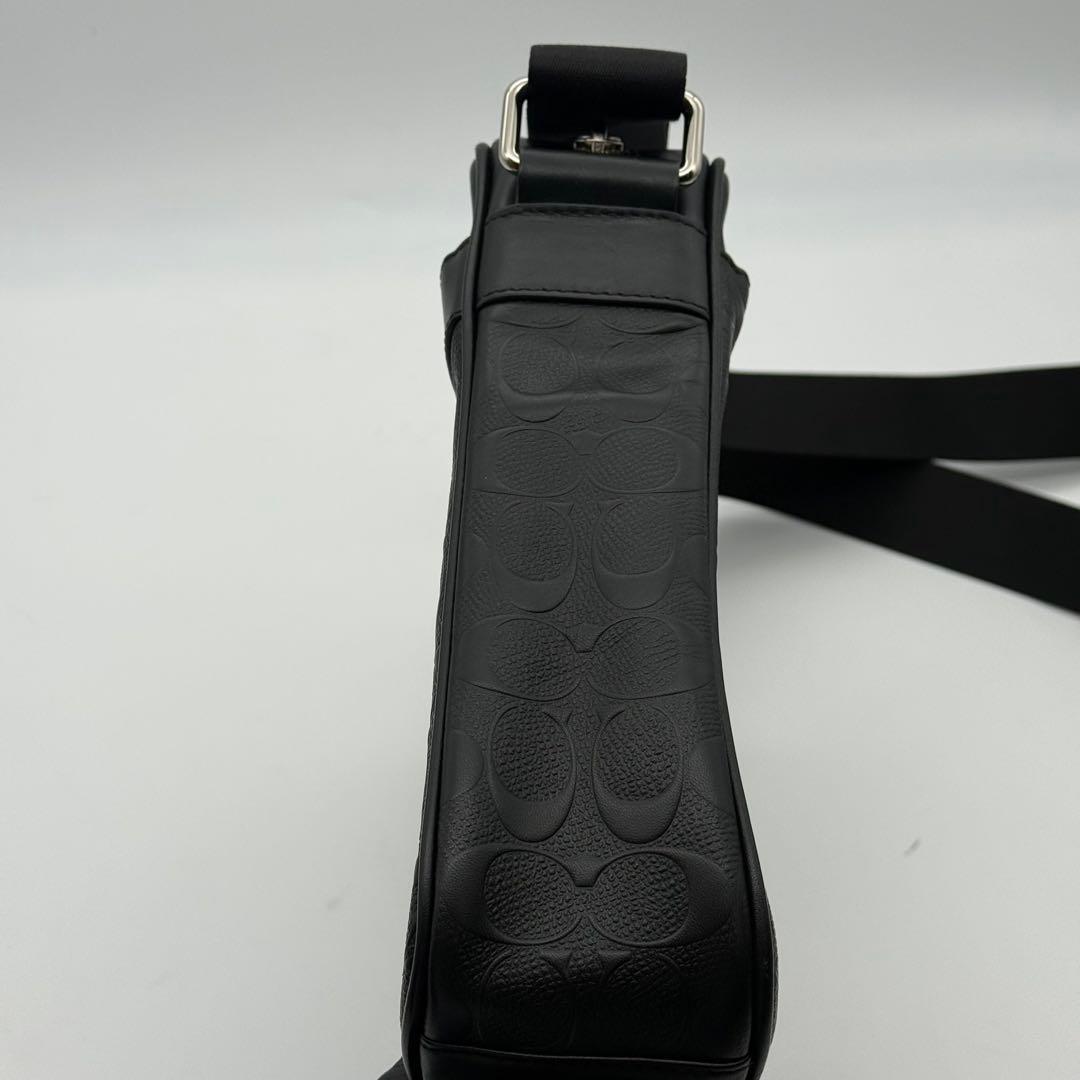 ✨美品✨コーチ ショルダーバッグ チャールズ エンボス サコッシュ ブラック 革