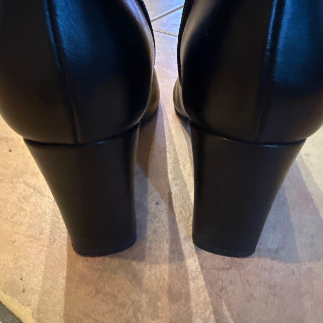 ブラックレザーショートブーツ　SNIDEL Mサイズ