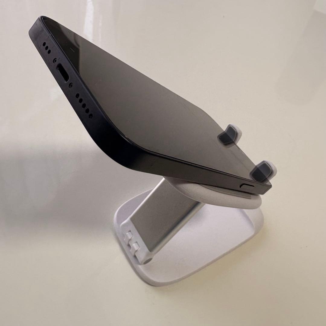 値下げ Apple iPhone 12 ブラッ128GB 美品