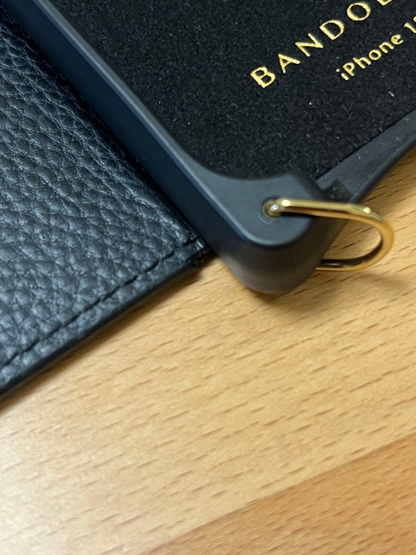 【バンドリヤー】レザー製iPhon15 ケース カードポケット付き