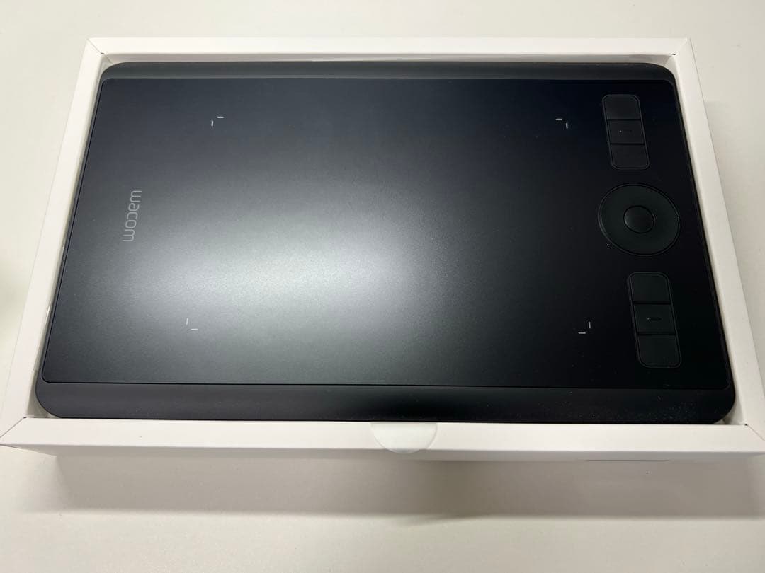 Wacom Intuos Pro Small PTH460K0D [ブラック]