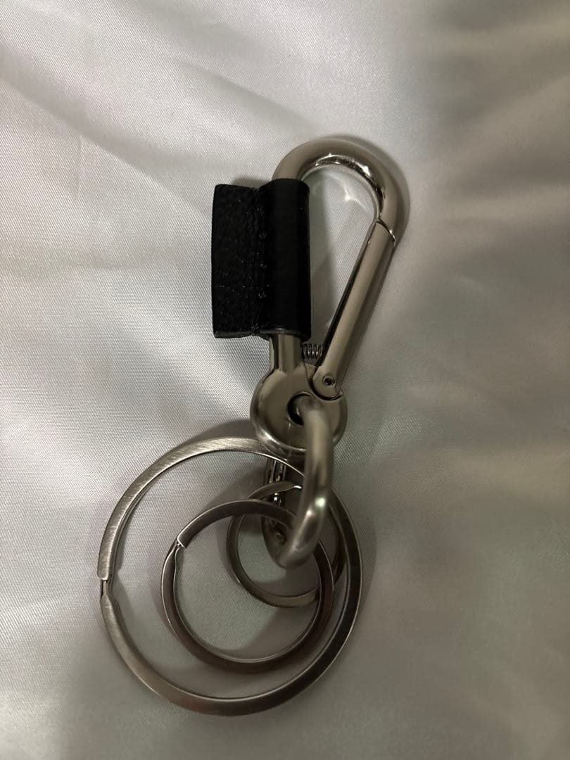 エンダースキーマ 革 キーリング カラビナ　ブラック