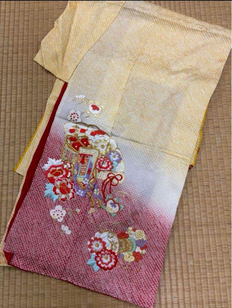 七五三　四ツ身女の子着物　正絹　仮絵羽　艶やか黄色　豪華絞り　刺繍　御所車