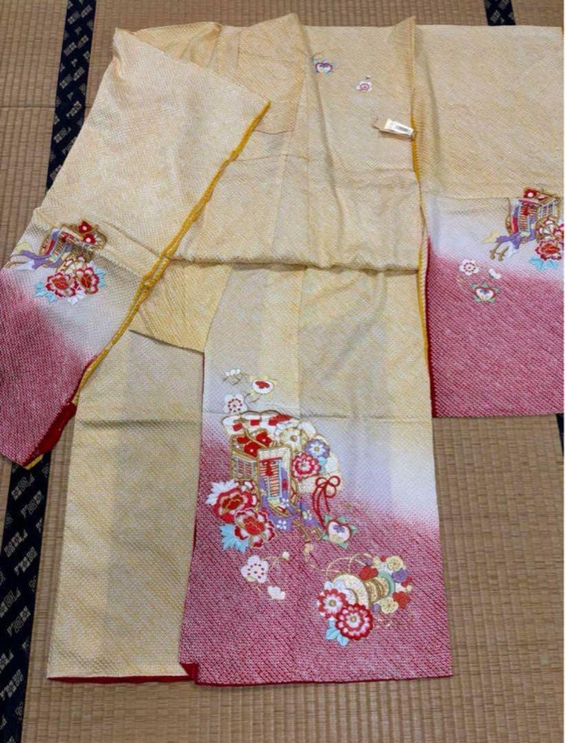 七五三　四ツ身女の子着物　正絹　仮絵羽　艶やか黄色　豪華絞り　刺繍　御所車