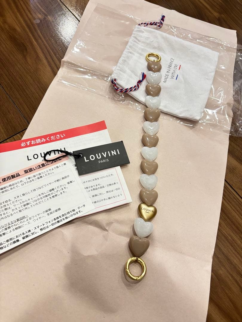 LOUVINI ハンドストラップ　PETIT CUORE　BEIGE-WHITE