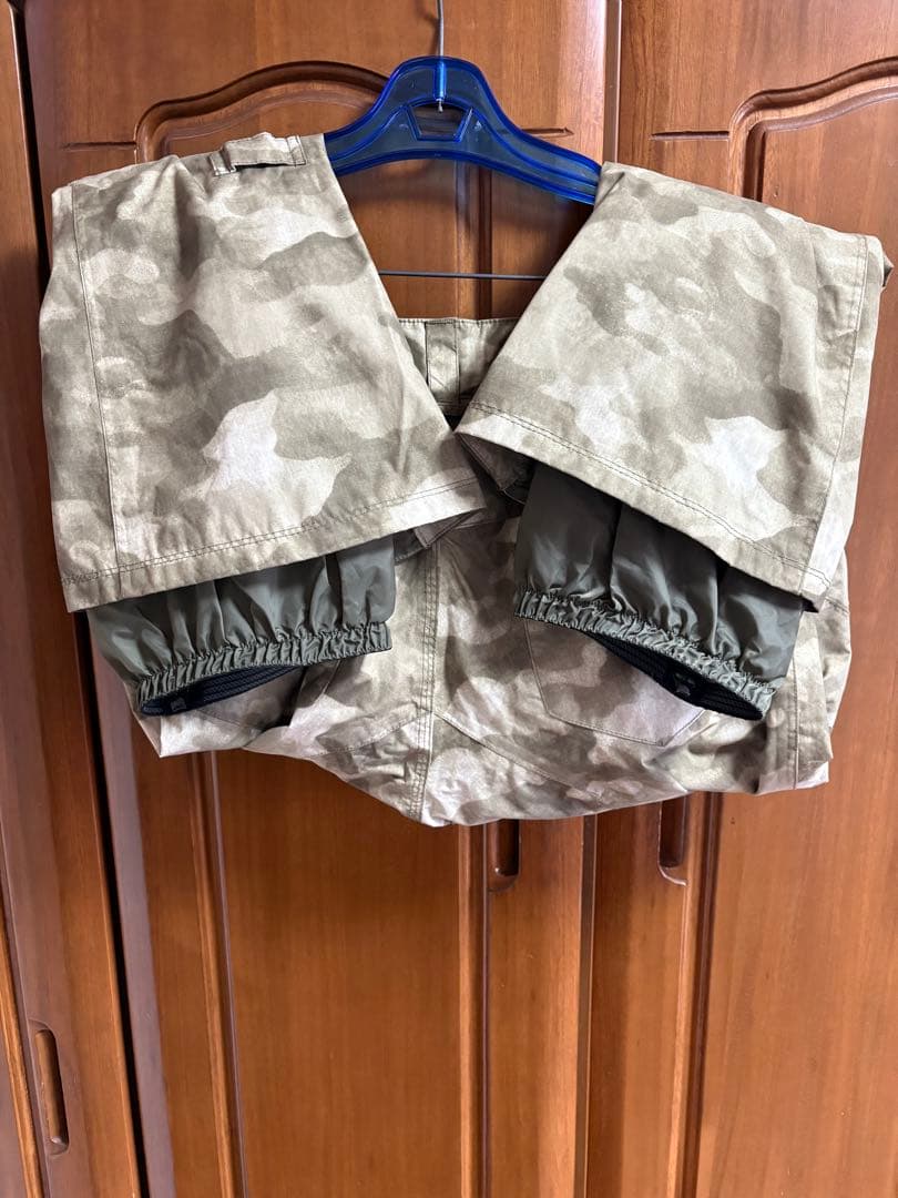 バートンBURTONスキー　スノーボードウエア　オリーブグリーン美品