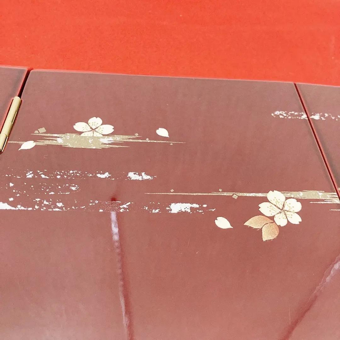 F1-3 美品！高級　溜塗り加工　雛飾り台と屏風のみ　巾80㎝位　親王飾り台