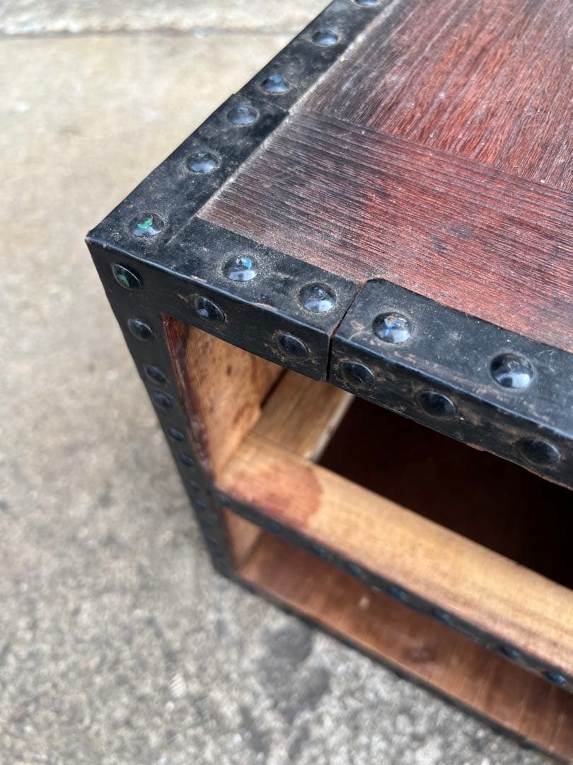 骨董 船箪笥 (金庫) 時代和箪笥 鉄地金具　カギ付き　金具装　昭和レトロ