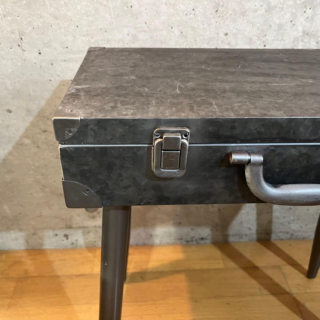 トランクテーブル　サイドテーブル　キャンプ　ガーデン雑貨　インダストリアル