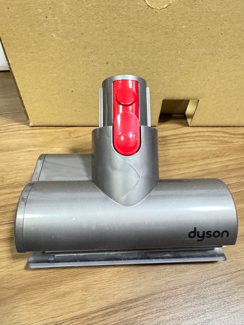 Dyson v10 fluffy掃除機 本体(未使用部品付き‼︎)