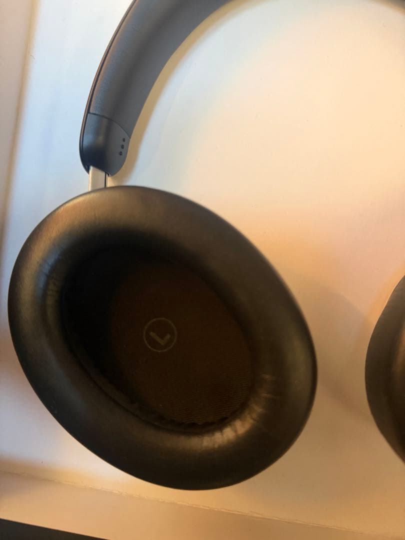 AKG N9 Hybrid ブラック　密閉型　ワイヤレスヘッドホン