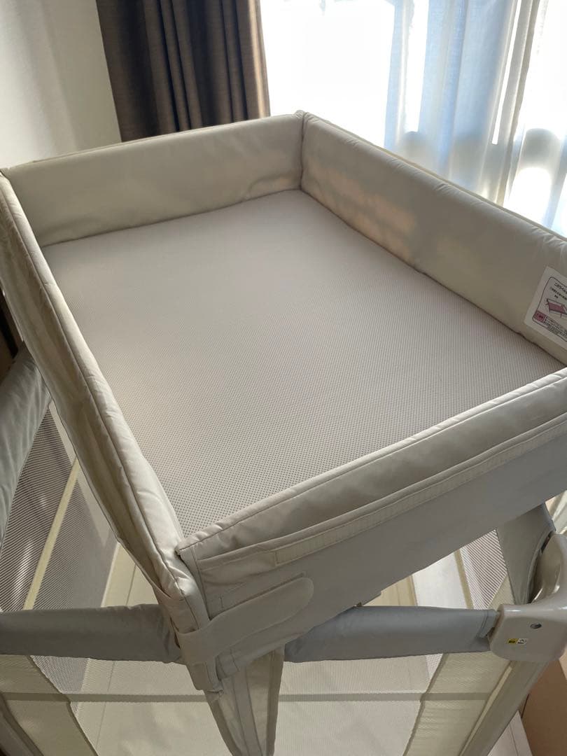 a*o様 アップリカ ココネル エアー AB ベビーベッド ニューウェルブランズ