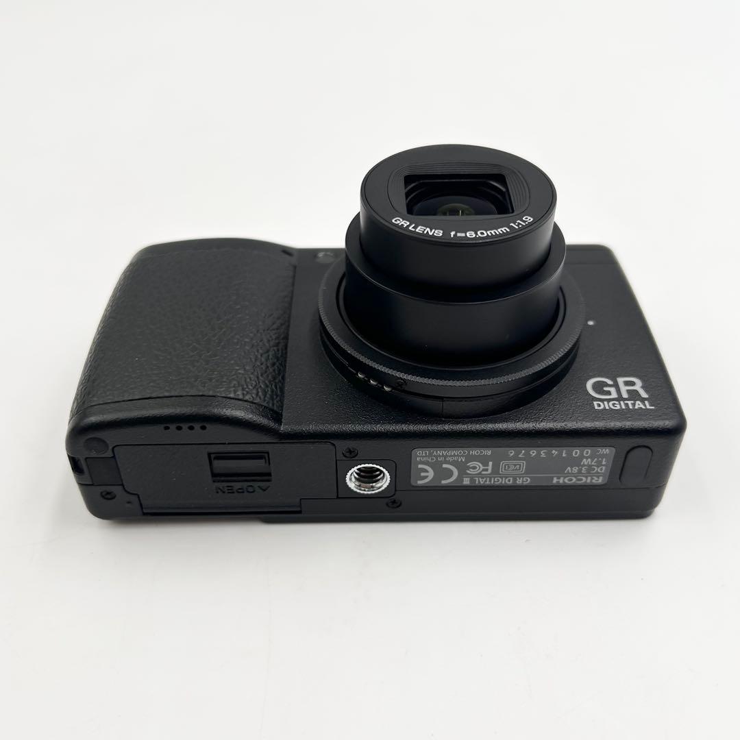 美品　RICOH GR DIGITAL III デジタルカメラ デジカメ