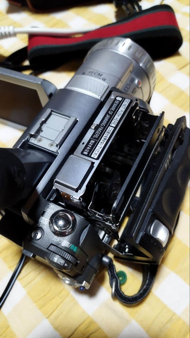 撮影再生ダビングOK Panasonic　NV-GS100 ★付属品多数★大画面