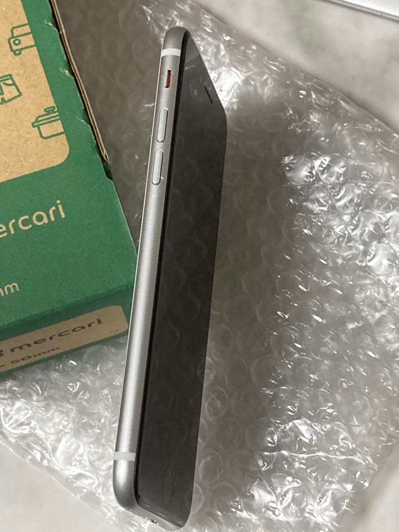 iPhone se2 第二世代64GB ホワイト付属品あり