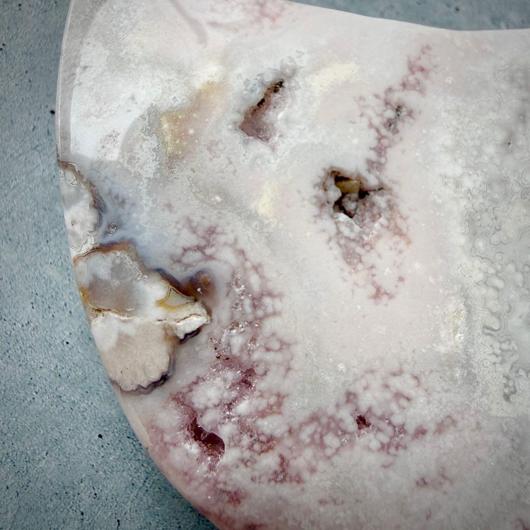 【桜結晶の月】桜瑪瑙×ピンクアメジスト 共生ムーン（台座付き）