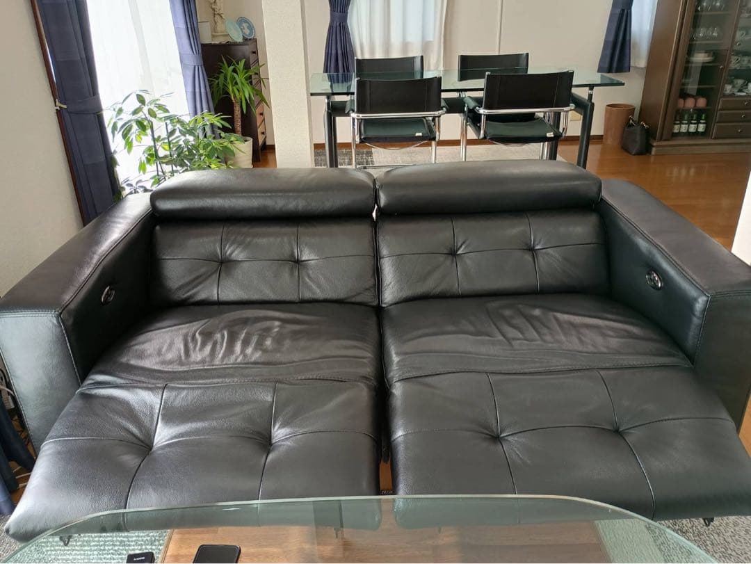 【美品】IDC大塚家具　高級革張りソファー 電動リクライニング