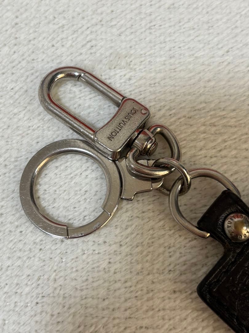 Louis Vuitton ブラックレザー　キーホルダー　キーリング