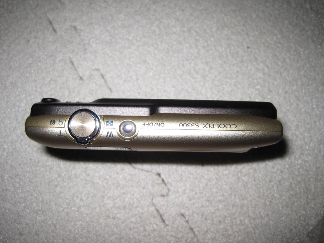 新品、未使用　Nikon COOLPIX S3300 本体と付属品