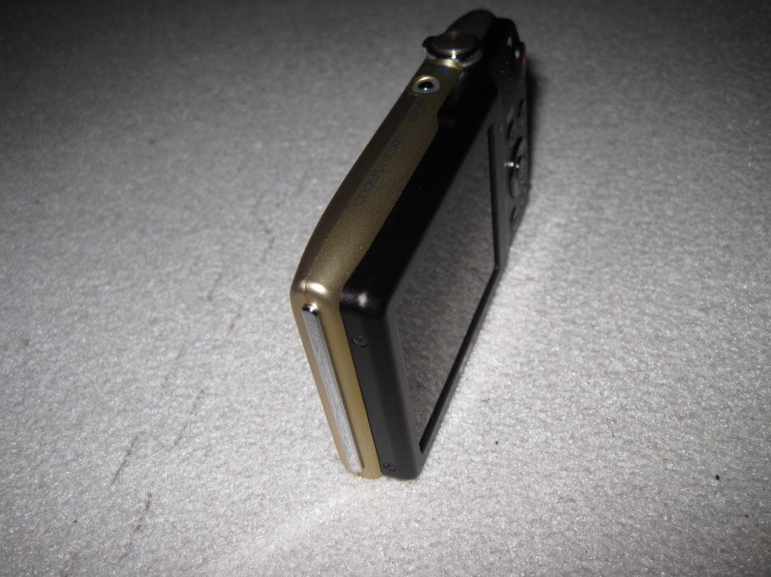 新品、未使用　Nikon COOLPIX S3300 本体と付属品