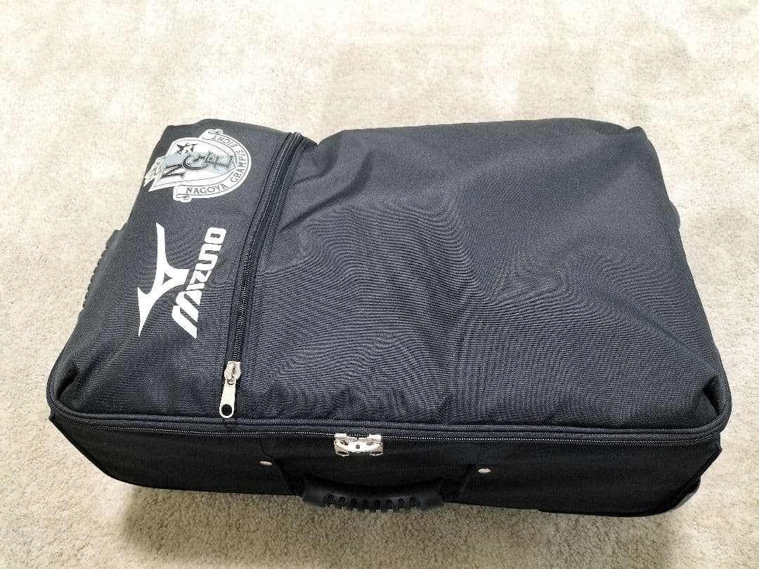 名古屋グランパス　Mizuno キャリーケース 黒