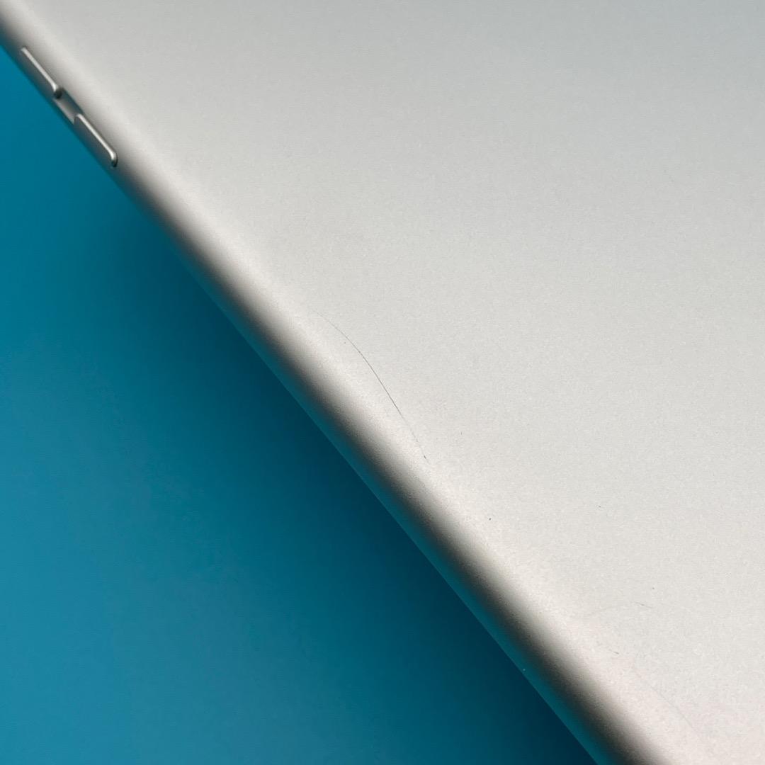 iPad (第5世代) Wi-Fi + Cellularモデル128GB