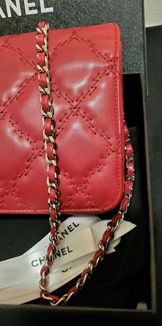 【美品】CHANEL 18番台 マトラッセ SV金具 レザー チェーンウォレット