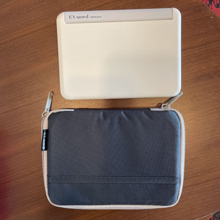 電子辞書 AZ-Y4700edu