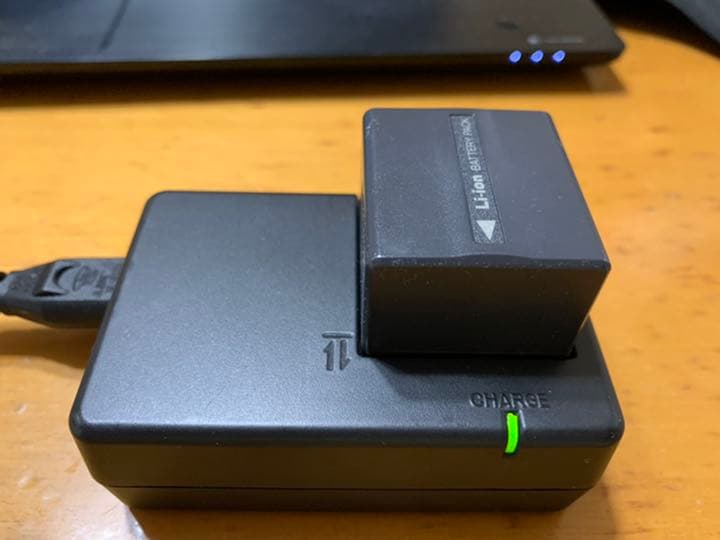 HITACHI ビデオカメラ DZ-HS401 white