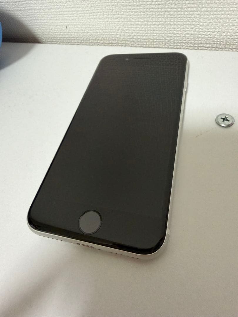 iPhone SE2 64GB ホワイト　本日即日発送可能