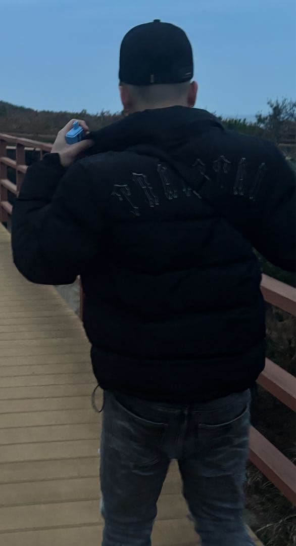 TRAPSTAR ブラック　ダウンジャケット S tacchi