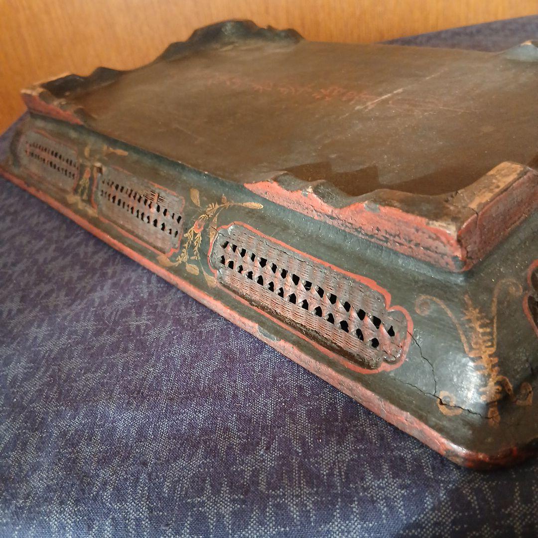 木製長方形トレイ 金彩と赤色花柄装飾