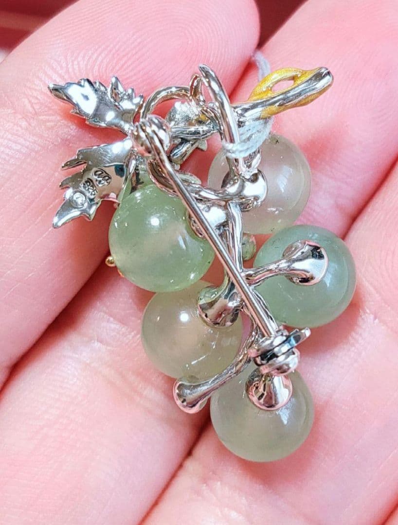 未使用品 碌山 葡萄 サーペンティン ホワイトトパーズ シルバー ブローチ