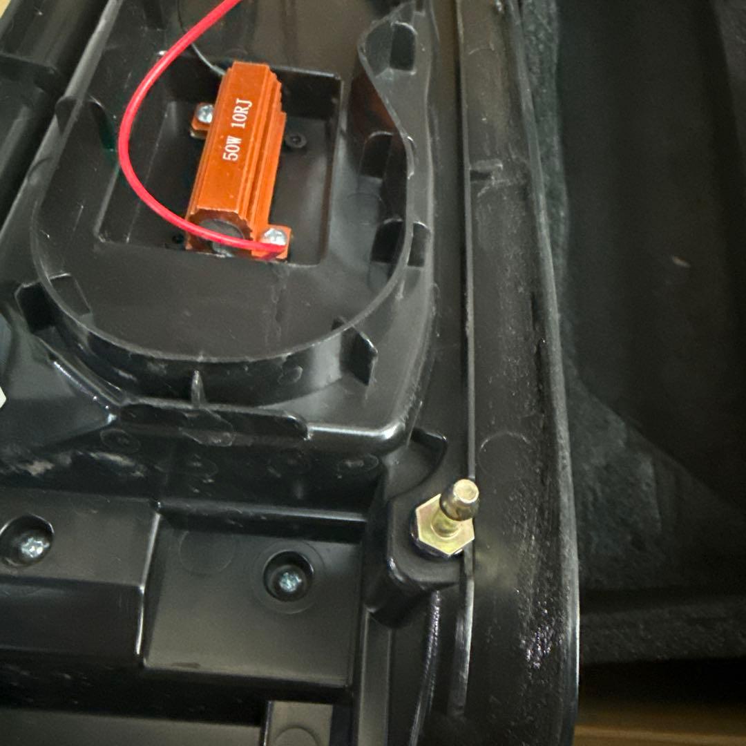 ハイエース　テールランプ