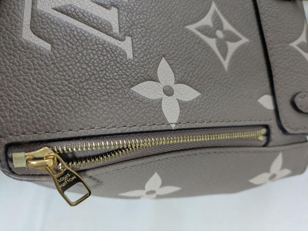 Louis Vuitton タイニーバックパック