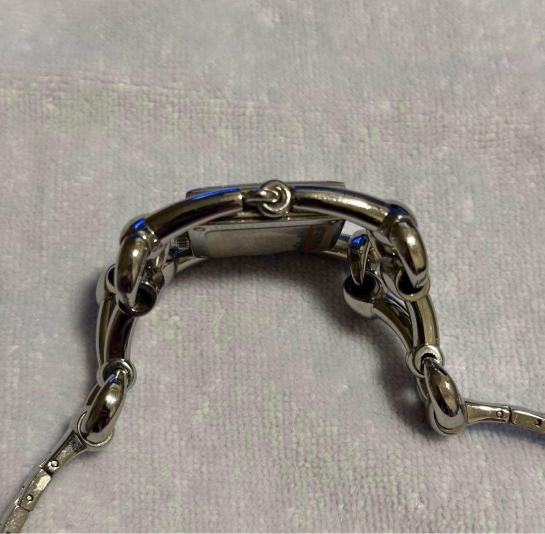 GUCCI レディース　時計　ダイヤモンド　ベゼルスクエア ウォッチ