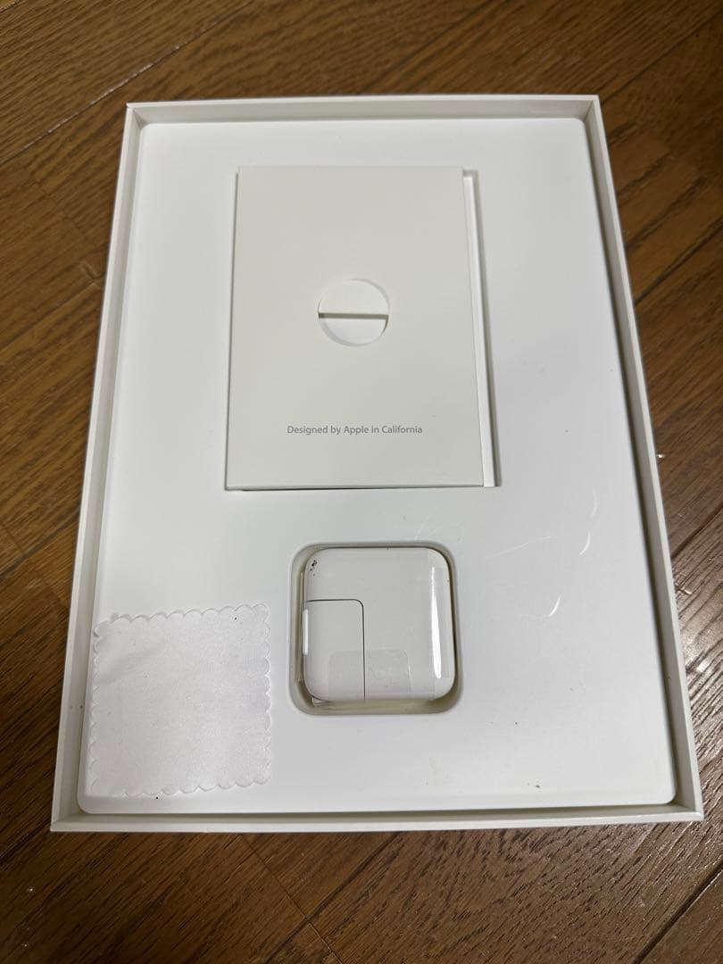 MNVR2J/A ドコモ版 Apple iPad Air 2 金 32GB 本体