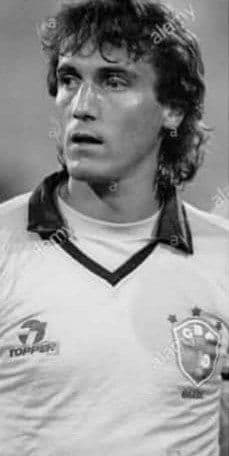 元ブラジル代表 オスカール氏のブラジリスFC(所有クラブ)サイン入ユニフォーム